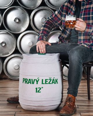 Plyšový sud. Jediný sud, který můžeš obejmout bez následků. A jestli hledáš dárek, který konečně potěší každého pivaře,...